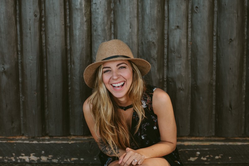 Fun portrait session in Poulsbo, WA, with model in a felt panama hat and adorable Free People dress.