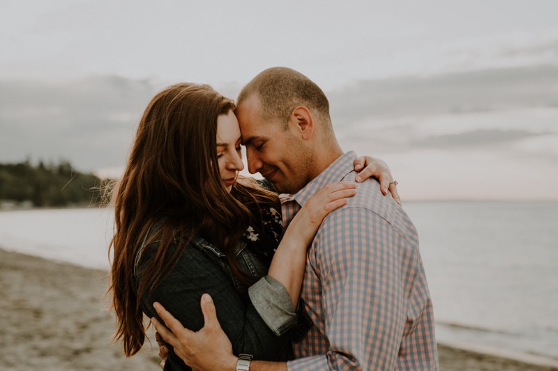 Kingston area beachy engagement session in Kitsap County, Washington. 