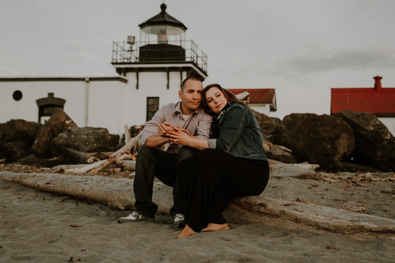Romantic engagement session | Seattle wedding + elopement photographer Meghann Prouse | www.photomegs.com