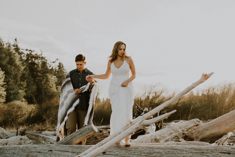Relaxed beach engagement photos. 