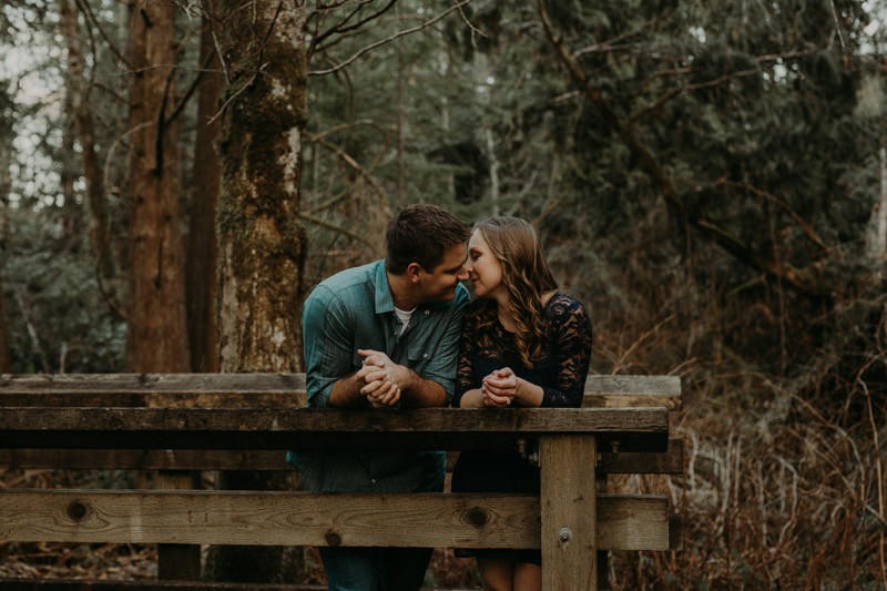 Woodsy PNW engagement session near Bremerton, Washington. 